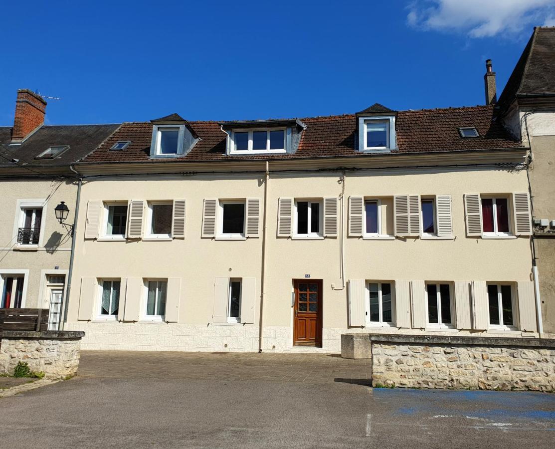 Appartement Avec Terrasse Gaillon Kültér fotó